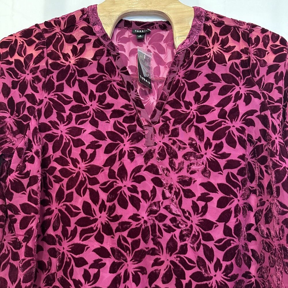 Torrid Womens Size 2X Top Purple Velvet Sheer Floral‎ Blouse Burgundy LS NWT - Picture 2 of 5